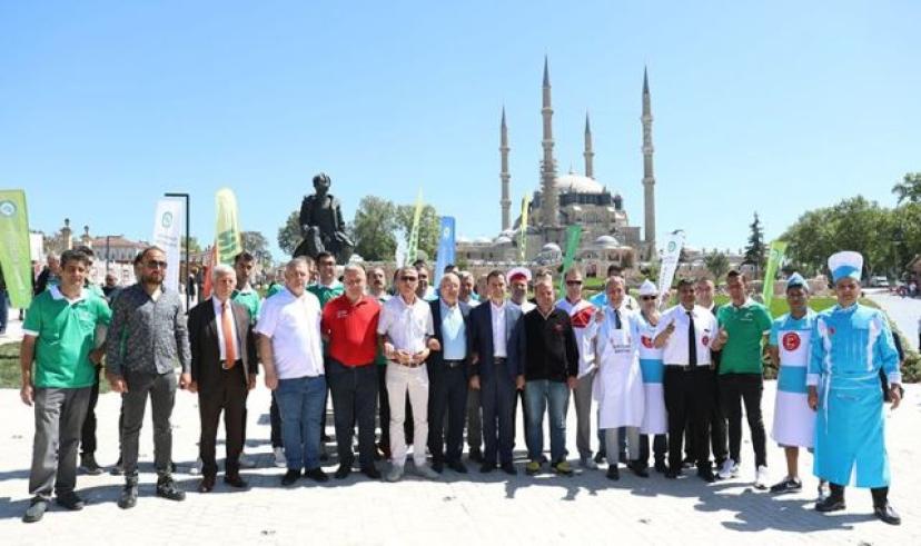 EDİRNE BELEDİYE BANDOSU VE CİĞERCİ ESNAFINDAN EĞLENCELİ DAVET