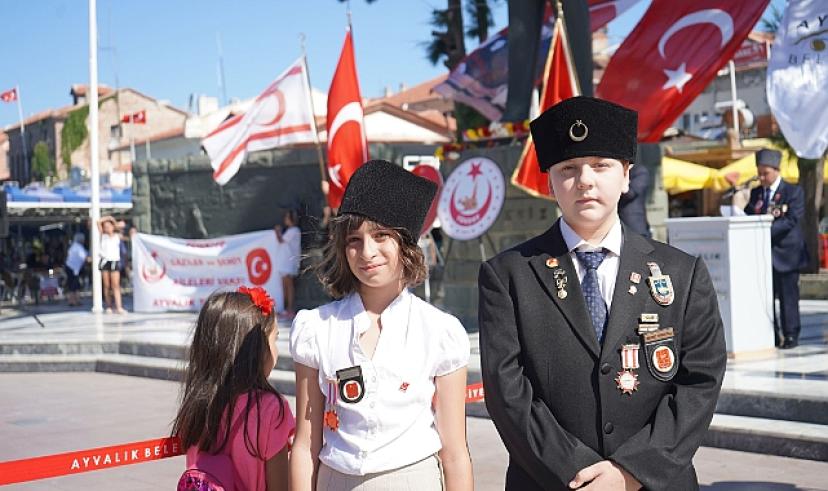 AYVALIK’TA KIBRIS BARIŞ HAREKATI HATIRLANDI 