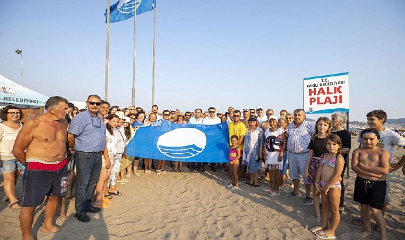Dikili plajlarına 2 Mavi Bayrak daha   