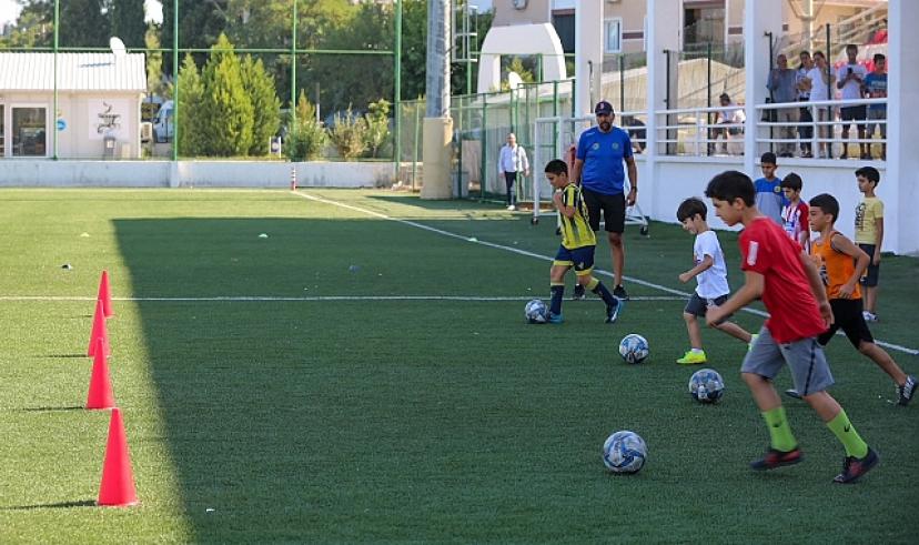 FUTBOLUN GENÇ YETENEKLERİ BUCA'DA KEŞFEDİLİYOR 