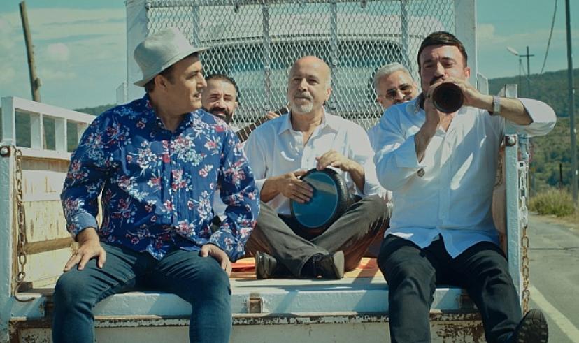 Mahmut Tuncer halaya “Deli” ile devam diyor 