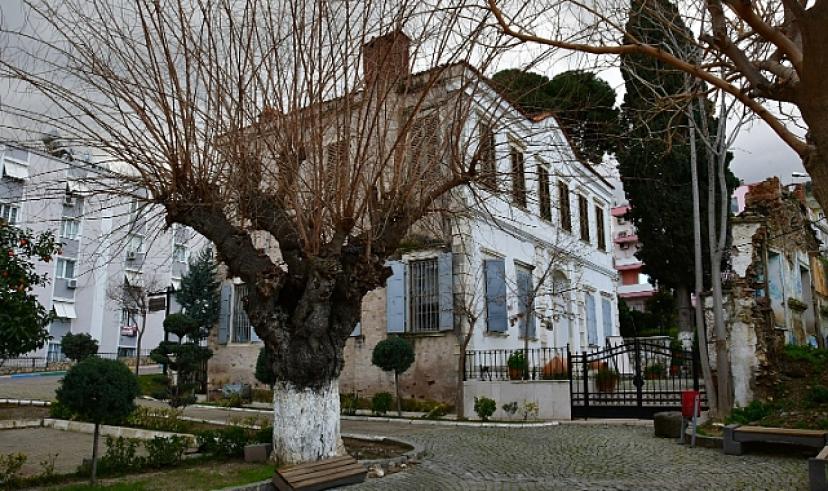 NARLIDERE TARİHİ KÜLTÜR EVİ ZİYARETÇİLERİNİ AĞIRLIYOR 