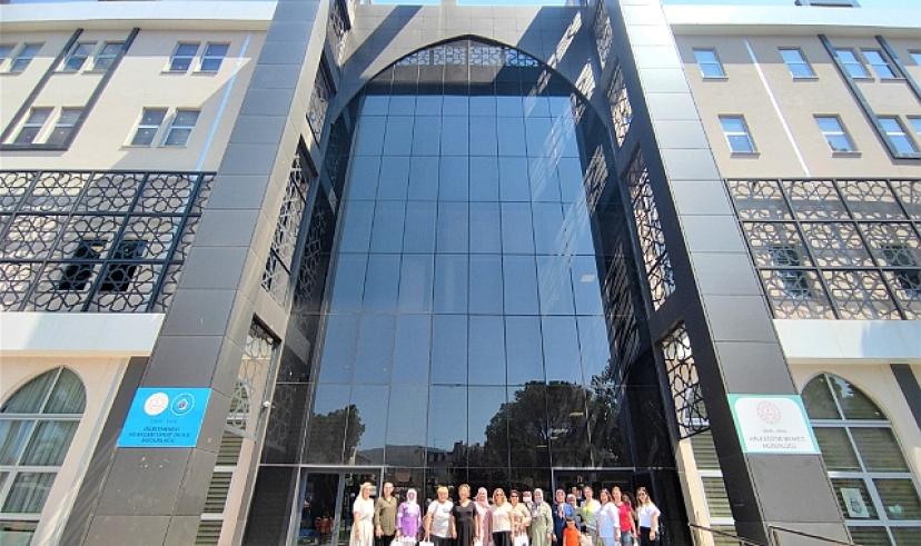 Türk Kadınlar Birliği Derneği Başkan Doğruer'i Ziyaret Etti