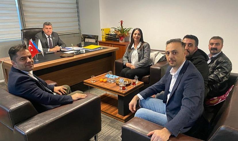 AK Parti'ye ziyaret
