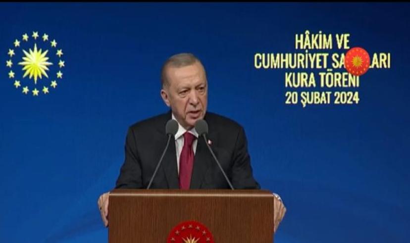 Erdoğan: Danıştay'ın FETÖ'den ihraç hakimler kararı tartışmalı
