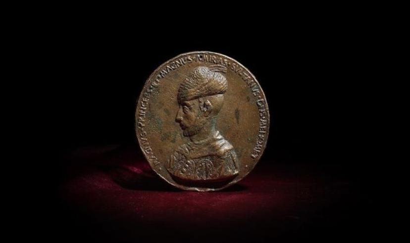 Fatih'in tılsımlı madalyonu Londra'da satışa çıkacak