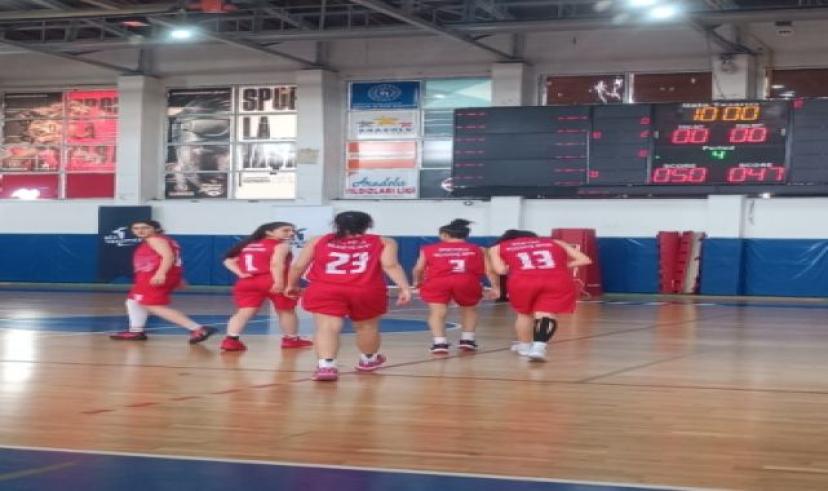 İpekyolu kız basketbol takımlarından büyük başarı