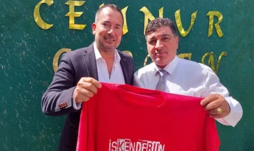 Alpay’dan TİMBİR heyetine hediye