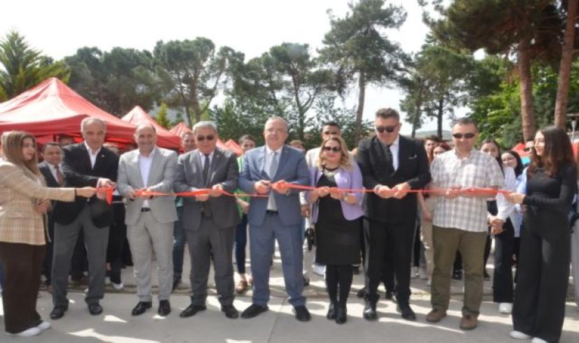 Amasya Üniversitesi ev sahipliğinde “Tanıtım ve Tercih Fuarı” yapıldı