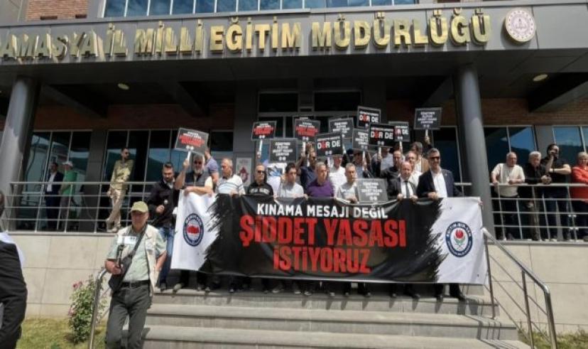 Amasya’da Öğretmenler ‘Şiddete Hayır’ dedi