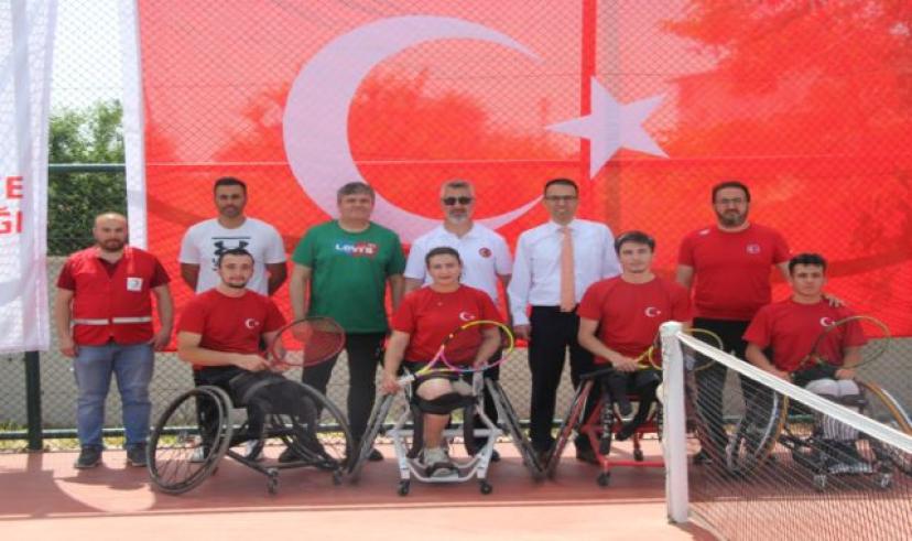 Beypazarı’nda tekerlekli sandalye tenis turnuvası