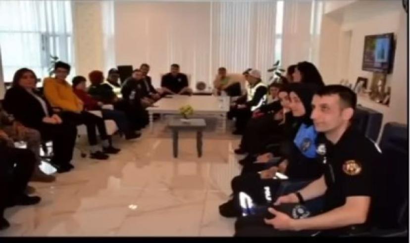 Bir günlüğüne polis oldular