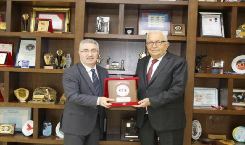 ERDEMİR Genel Müdürü Peker, Başkan Posbıyık’ı ziyaret etti