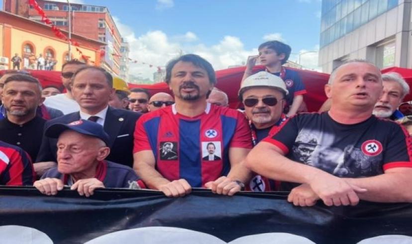 Milletvekili Ertuğrul Büyük Zonguldakspor yürüyüşünde yerini aldı