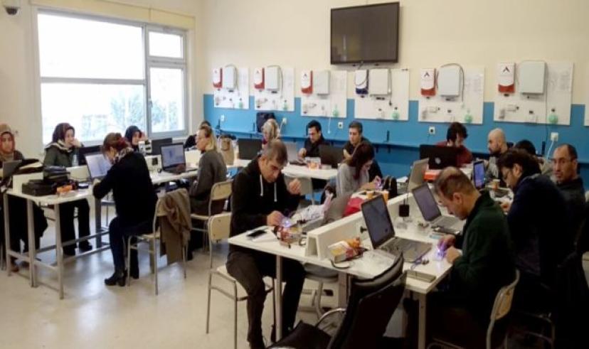 Öğretmenler, yaz dönemi mesleki çalışma programını istedikleri İllerde katılabilecek