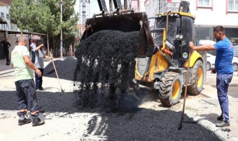 Toroslar’da asfalt atağı başladı