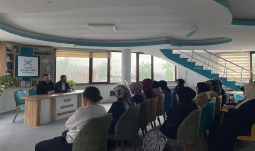 TÜGVA Yaz Okulları Eğitmenleri Bir Araya Geldi