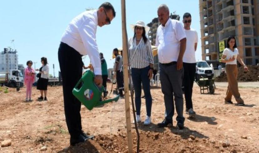 Yenişehir Belediyesi Ağaçlandırma Çalışmalarını Sürdürüyor