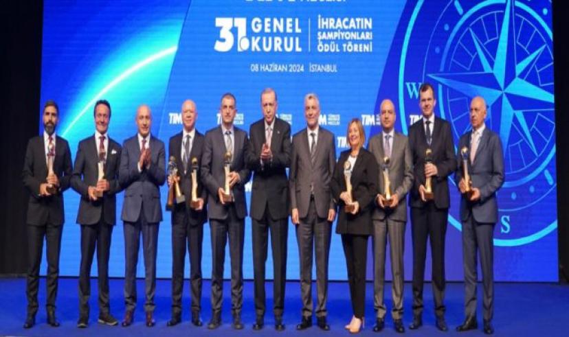 10 Firma ve en çok ihracat yapan E-İhracat firmalarına ödülleri takdim edildi