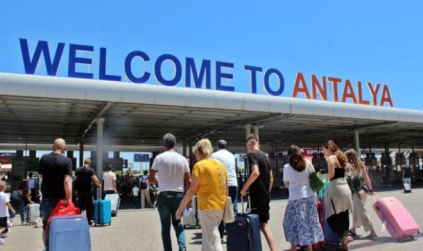 Antalya Havalimanı’nda uçuş ve yolcu sayısı rekoru kırıldı