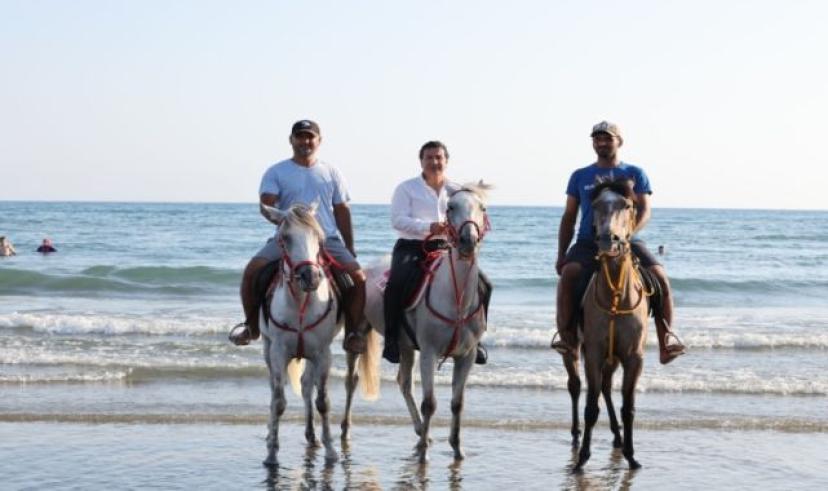 Başkan Aras Patara Plajında