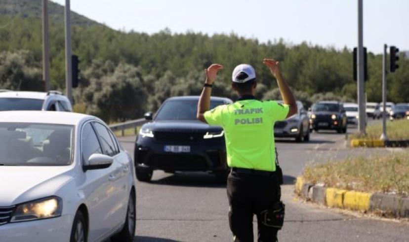 Bir haftada 2 milyon araç denetlendi
