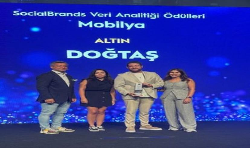 Doğtaş Brandverse Awards’ta sosyal medyayı en iyi kullanan marka olarak altın ödüle layık görüldü!