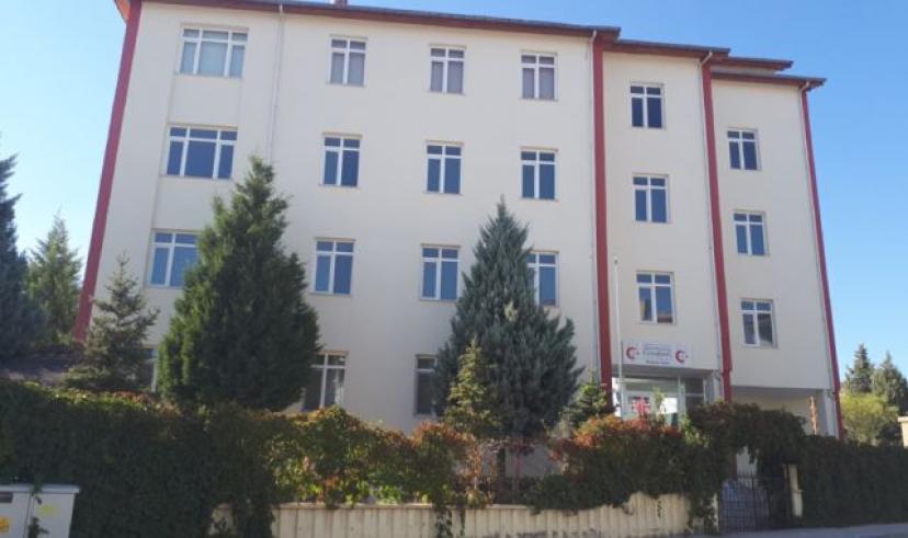 Kaçak yollardan Türkiye’ye girdiği belirlenen 12 Kişi sınır dışı edildi