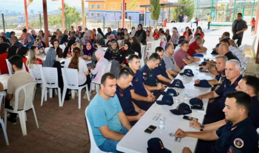 Kaymakam Ürk Ürkmezer Şehit Alpay Alpay Aras için düzenlenen anma programına katıldı