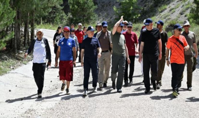 Vali Baruş, çok sert uyarılarda bulundu