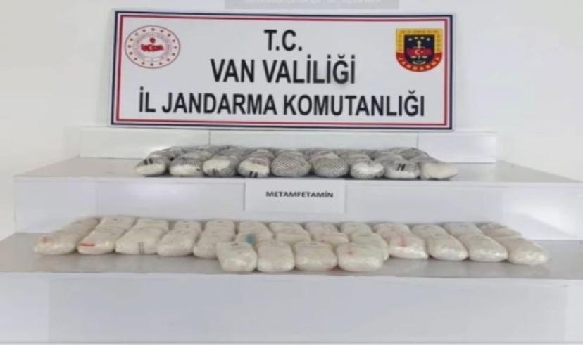 Zehir tacirlerine geçit yok; 911 kilogram uyuşturucu ele geçirildi