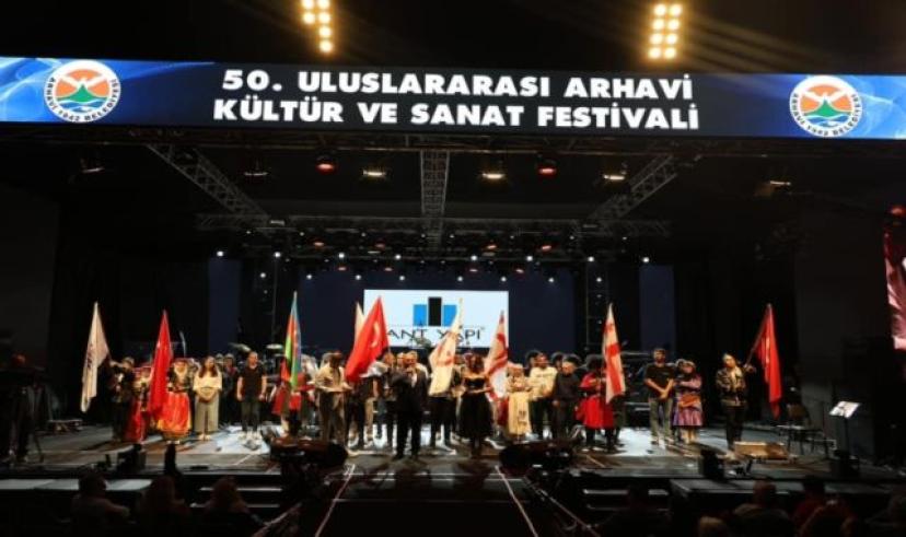 50. Arhavi Kültür ve Sanat Festivali’nde 50 bin kişilik coşku