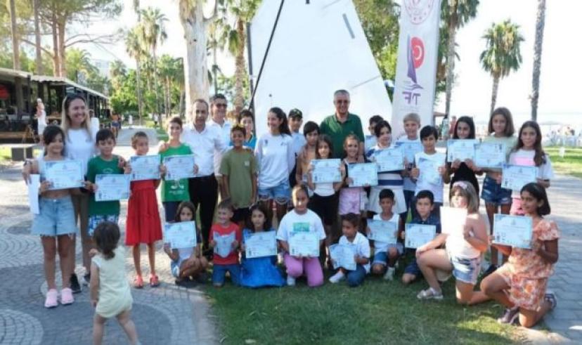 Antalya’da geleceğin denizcilerine sertifikaları verildi