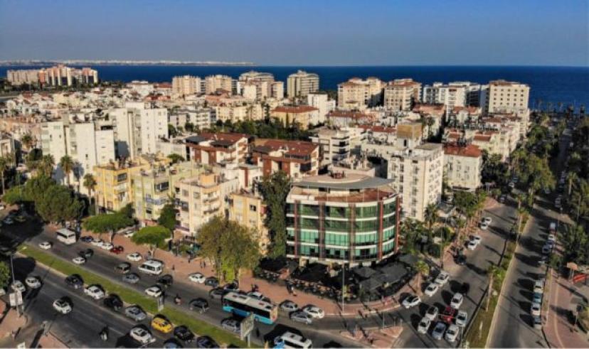 Antalya’da yüksek faiz ve konut fazlalığı fiyatları düşürdü