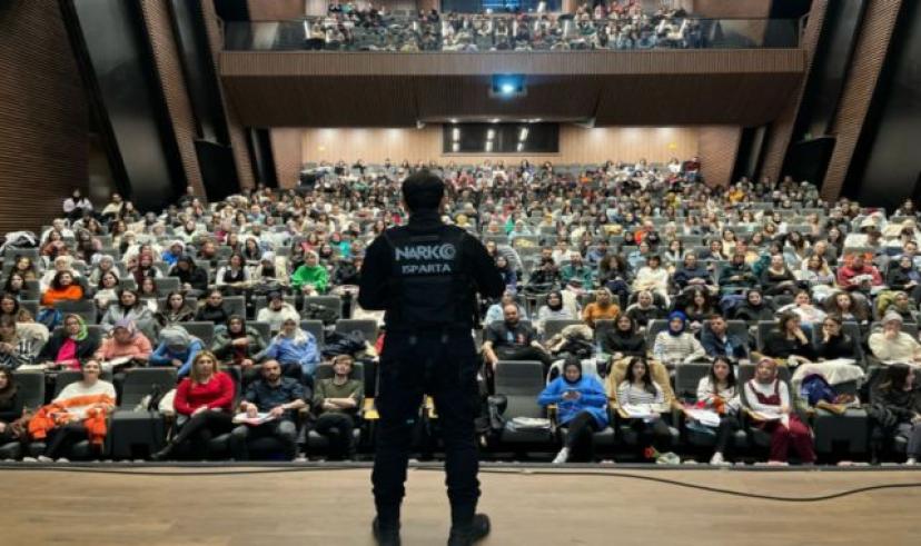 Madde bağımlılığıyla mücadele eğitimi verildi