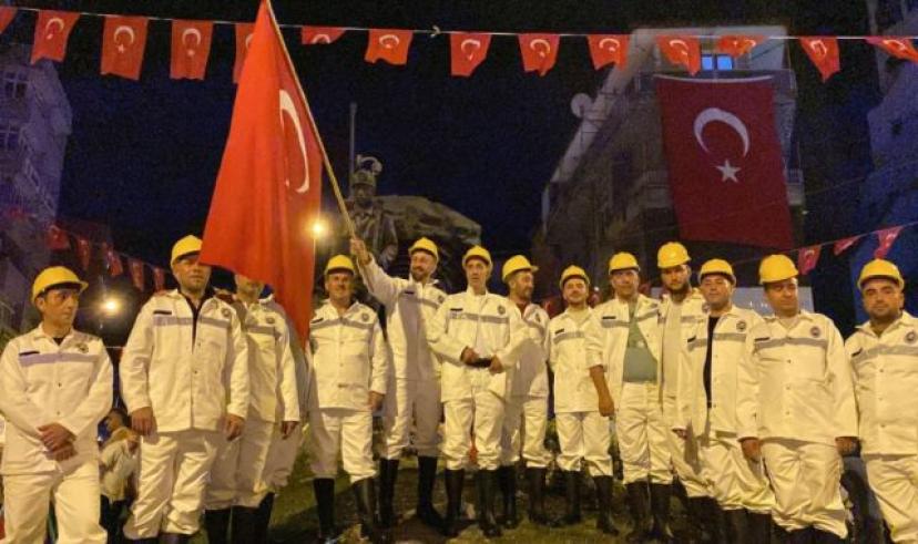 Maden işçileri Demokrasi Nöbeti’nde