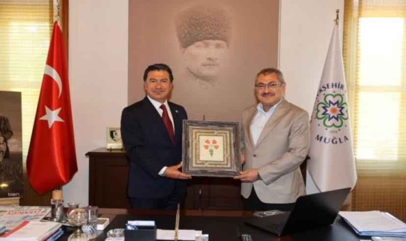 Müftü Çapçı’dan Başkan Ahmet Aras’a Hayırlı Olsun Ziyareti