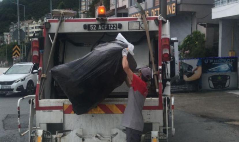 Ordu Büyükşehir, 5 ilçede sahil temizliği yaptı