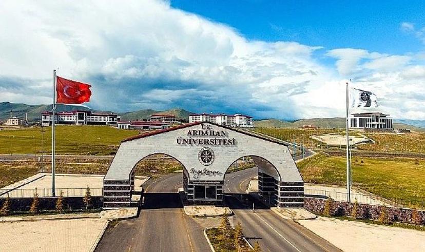 Rektör Biber: Ardahan Üniversitesi eğitim kalitesiyle fark yaratıyor