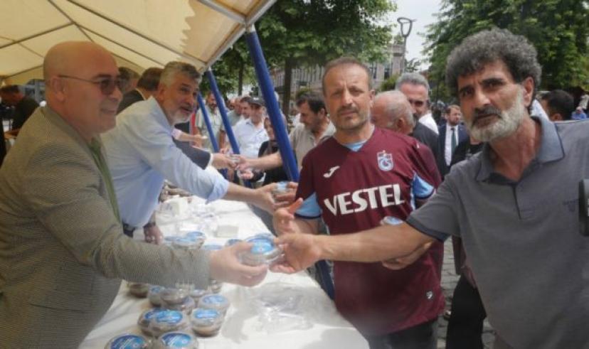 Trabzon Büyükşehir Aşure geleneğini sürdürüyor