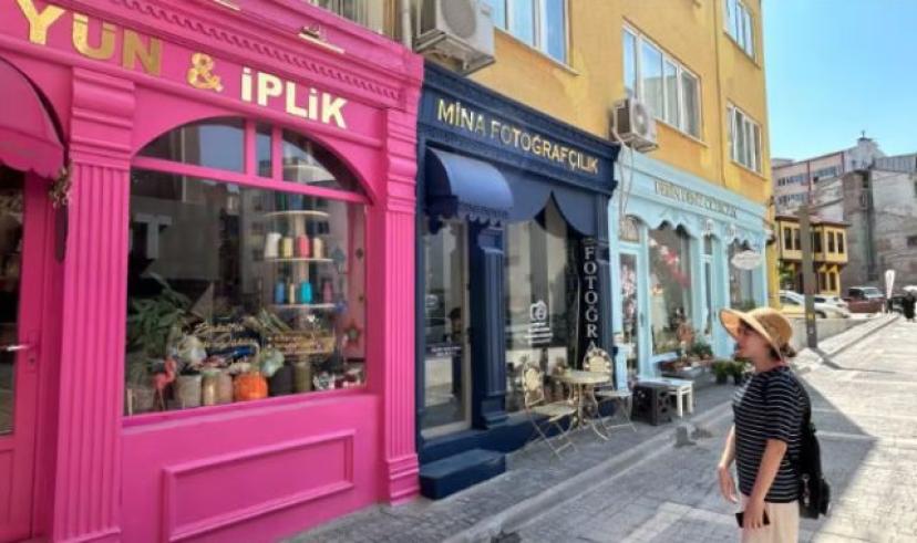 Balıkesir’de esnafların sıra dışı ilgi çekme yöntemleri gündem oldu