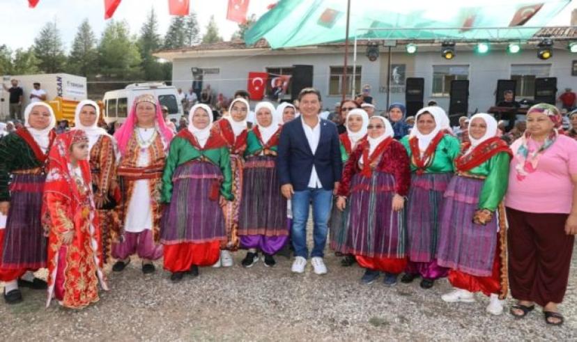 Başkan Aras Seydikemer’de Kültür Şenliği’ne katıldı