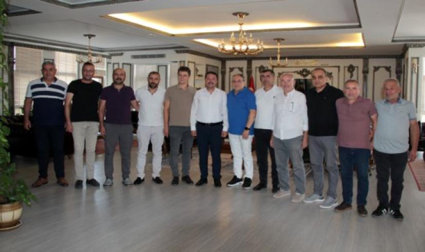 Beypazarı Belediye Spor Kulübü yeni yönetim kurulundan, belediye başkanına ziyaret: