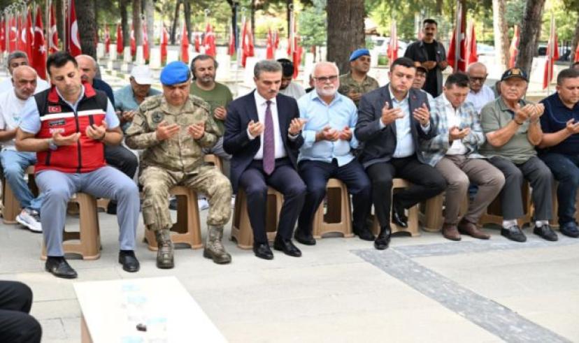 Isparta’da Aziz Şehitlerimiz dularla anıldı