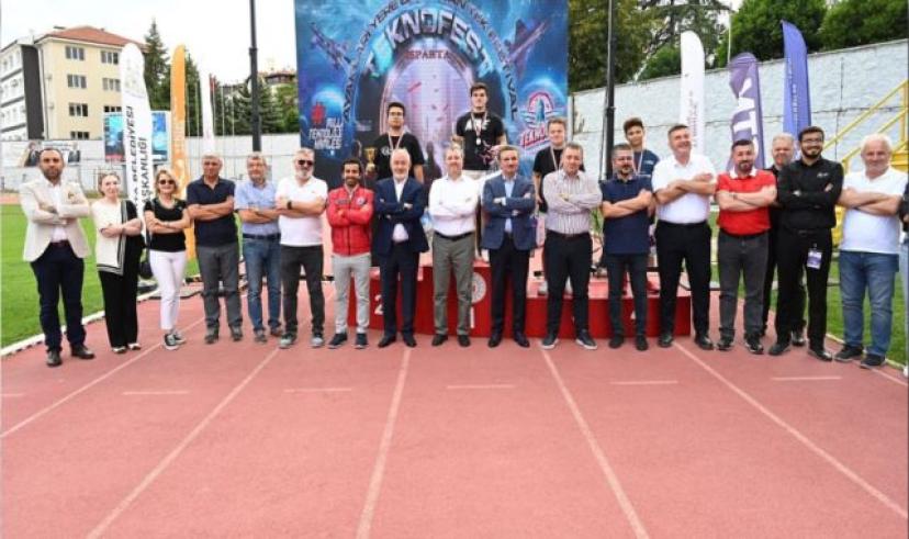 Isparta’da Teknofest heyecanının ilk günü renkli geçti