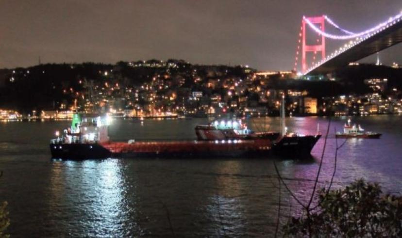 İstanbul Boğazı’nda alarm; geçişler durduruldu