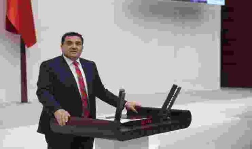 Karasu, başarılı ve halk ile iç içe