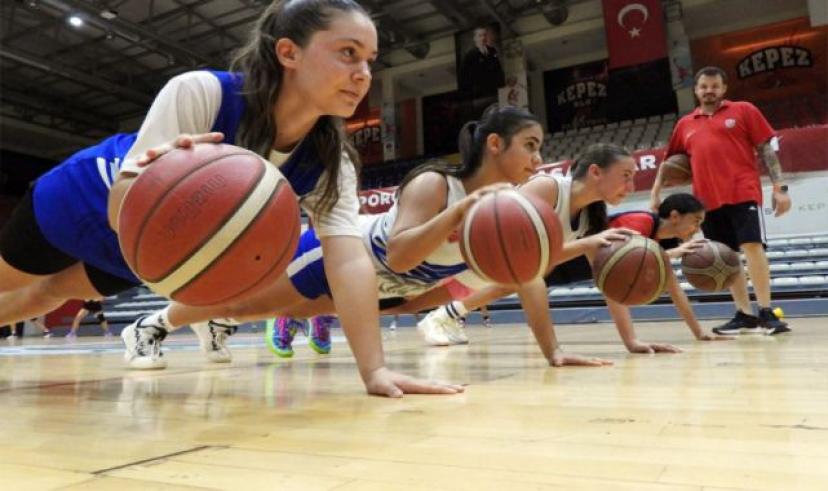Kepez’in kızları yeni sezona hazırlanıyor