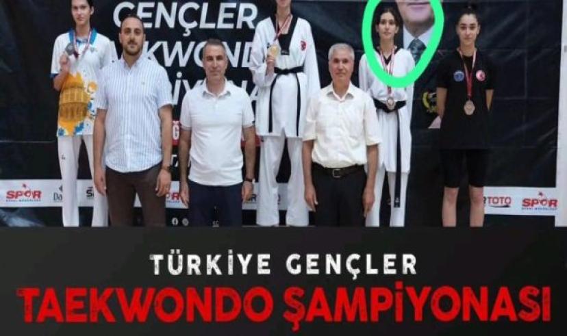 Mersinli genç sporcu madalya kazandı