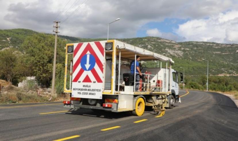 Muğla Büyükşehir Belediyesi 10 bin kilometre çizgi çalışması yaptı